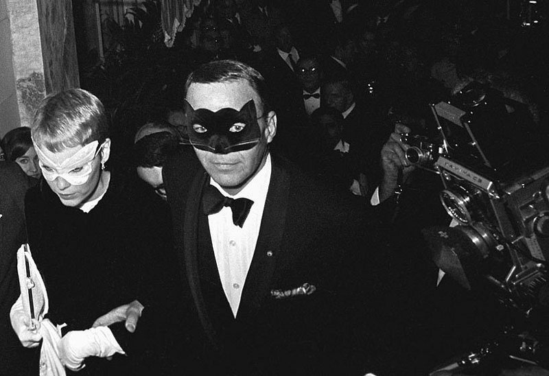 Frank Sinatra & Mia Farrow, Truman Black & White Ball, 1966