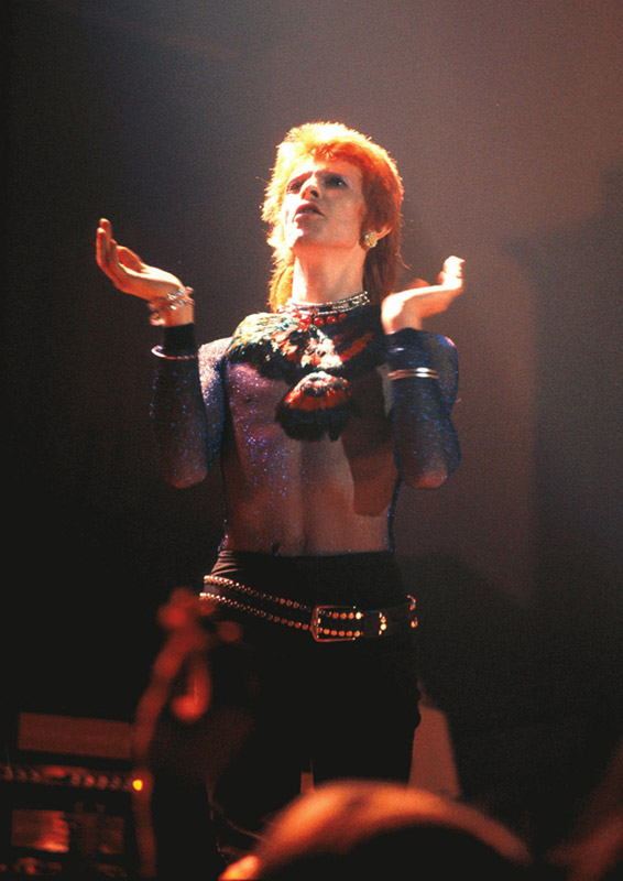David Bowie Clapping, Newcastle City Hall, 1973 (Color)