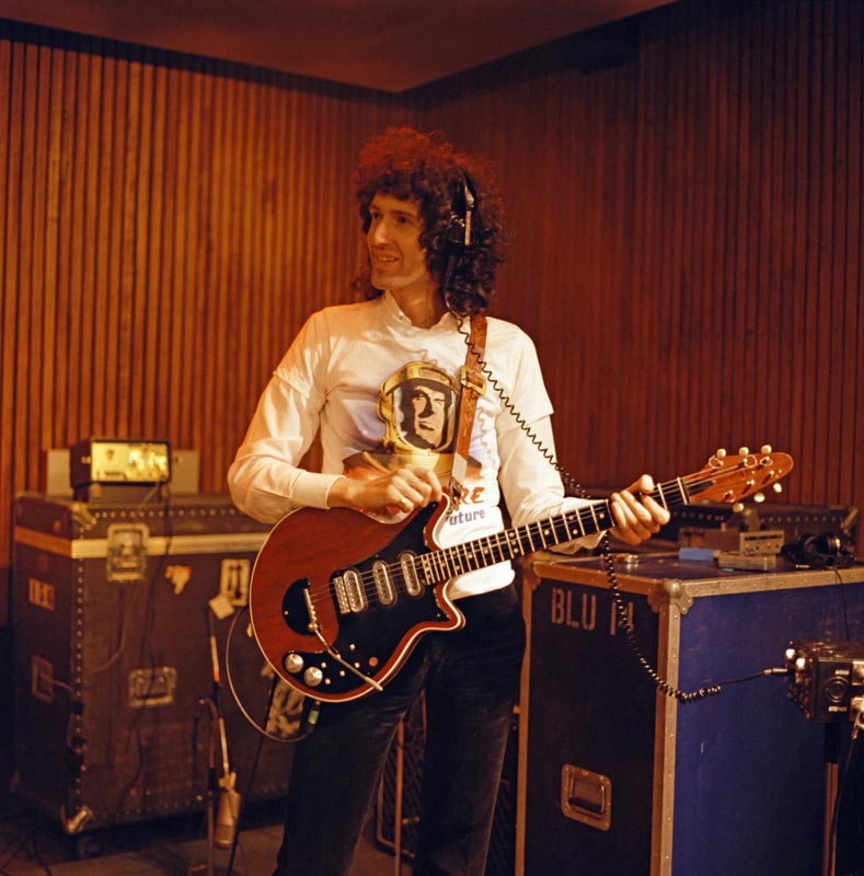 Brian May in Studio with his Red Special Guitar, Munich, 1980