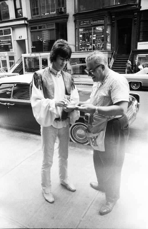 Keith Richards with Shopkeeper, New York, 1967
